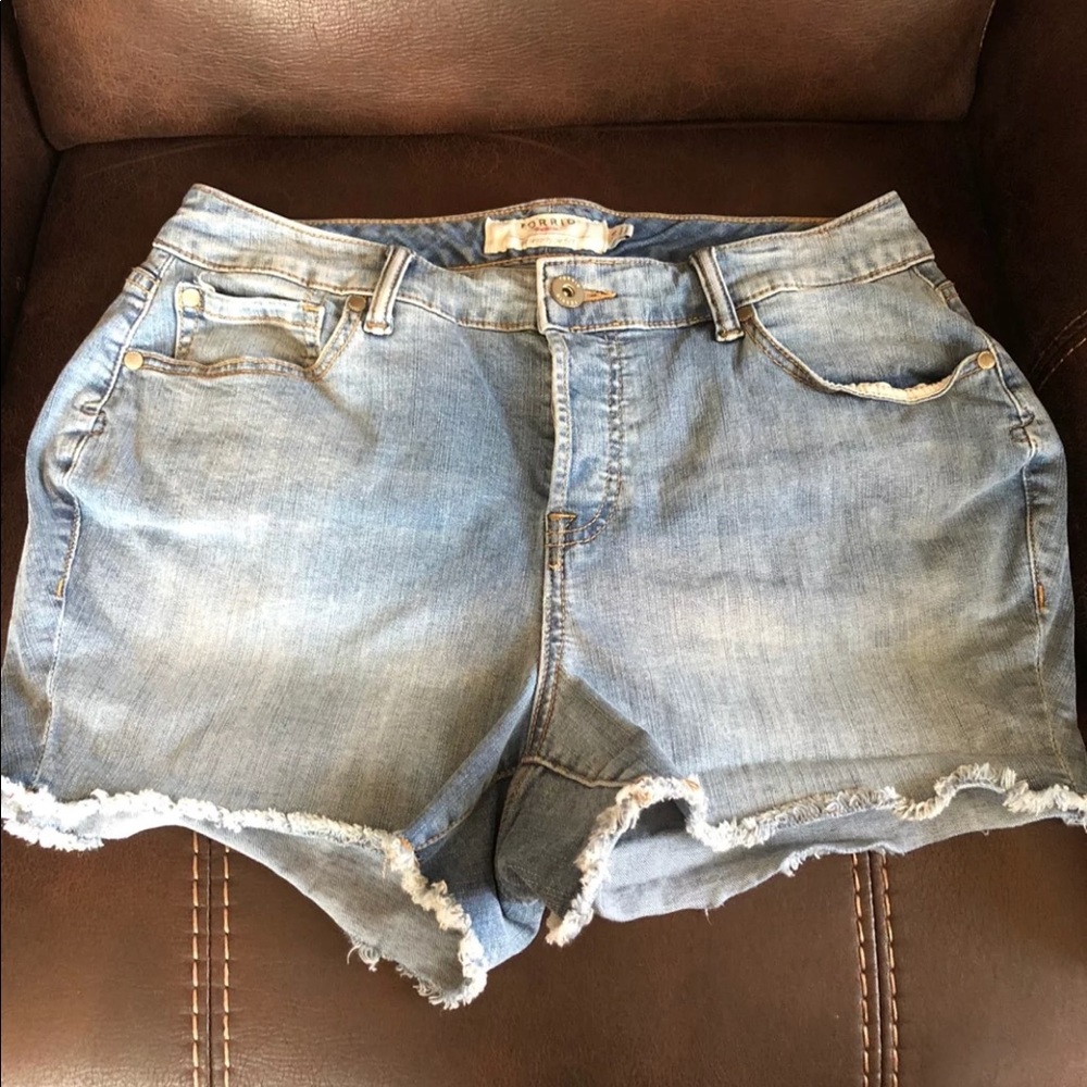 Torrid size 14 shorts